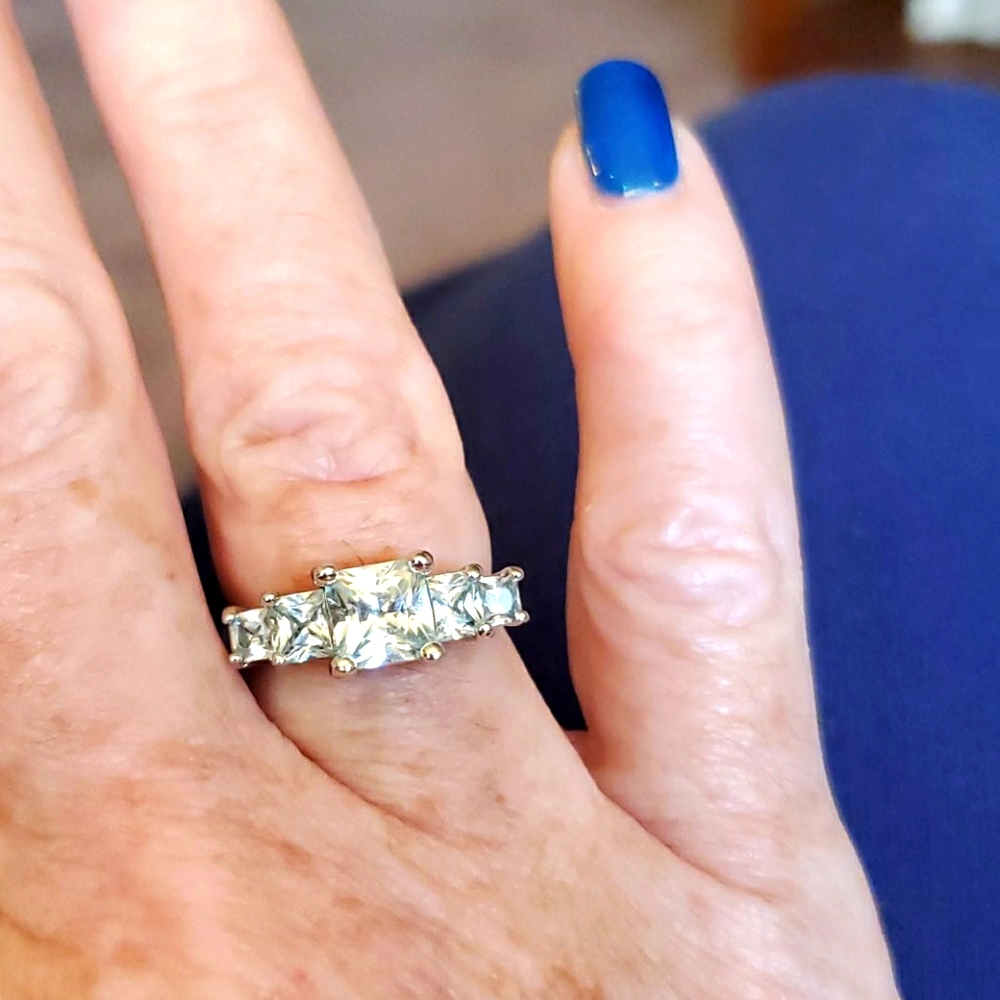 Cubic zirconia princess cut ring